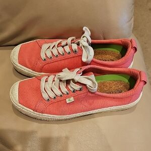 Cariuma Coral Canvas Sneakers